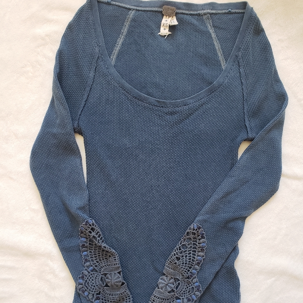 Free people long sleeve lace sleeve thermal